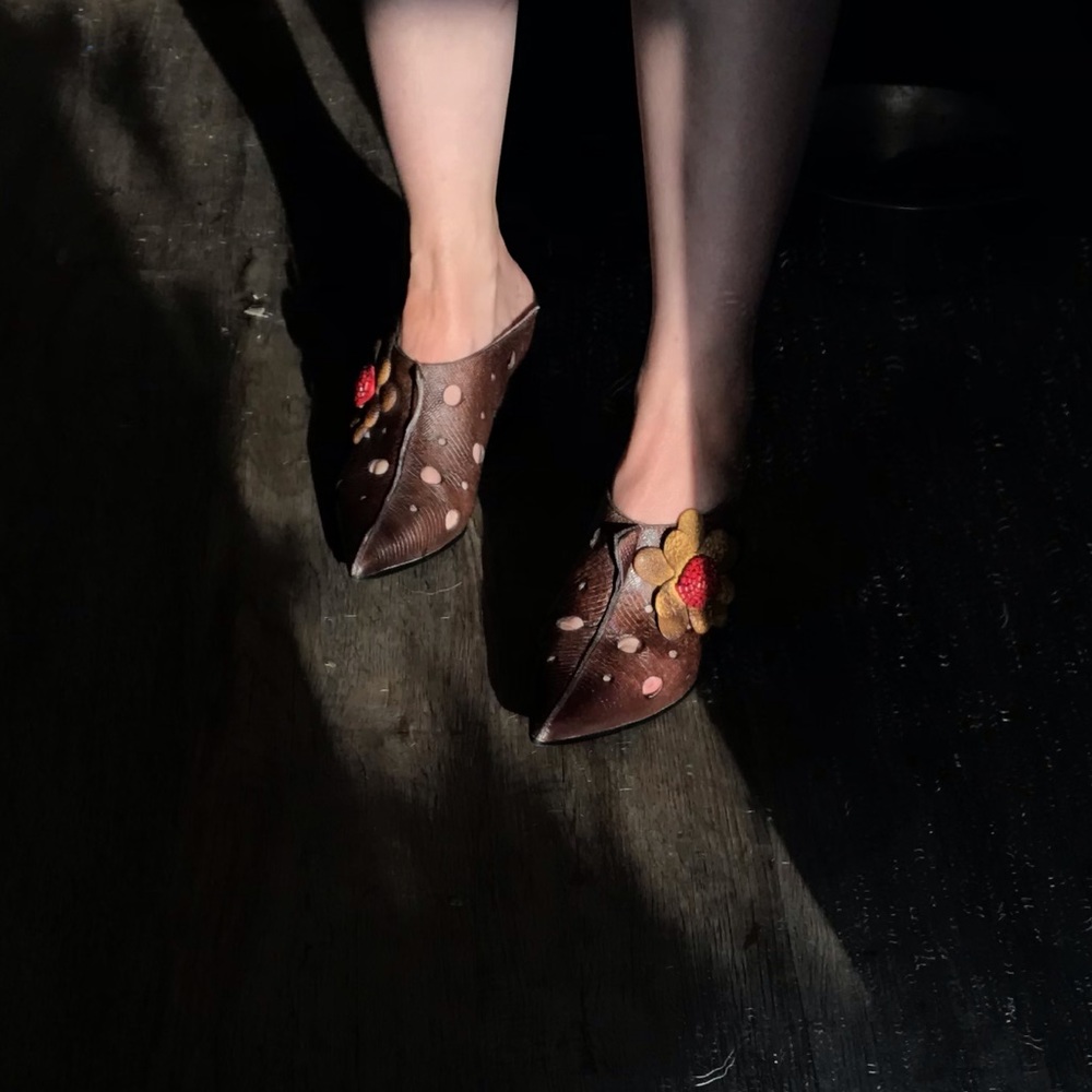 Beautiful Handmade leather clogs - Picture 13 of 15